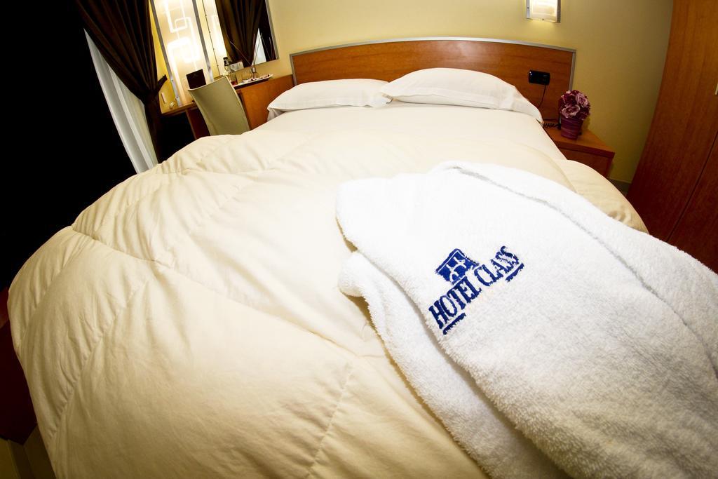 Best Western Hotel Class Lamezia Lamezia Terme Δωμάτιο φωτογραφία